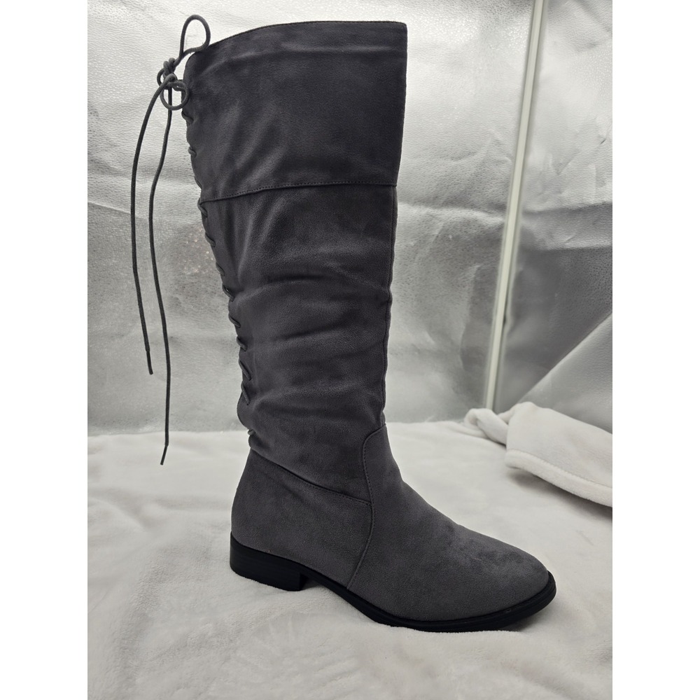 CHARLOTTE RUSSE‎  GRAY SUEDE BOOT Size 9M